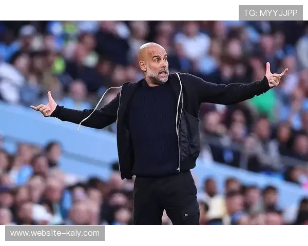 水晶宫主帅在场边激情指挥，与瓜迪奥拉战术博弈成焦点