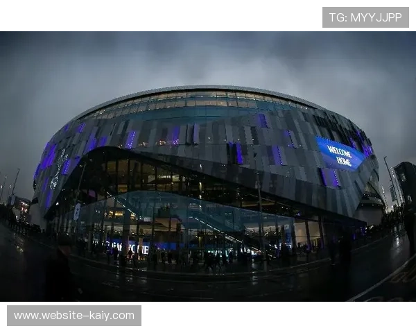 热刺球场启用智能照明系统，圣诞赛程夜间观赛体验提升